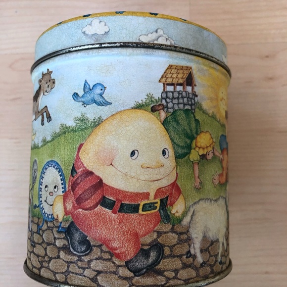 VINTAGE LOT tin, measuring cup, picture, ornament - Picture 3 of 7